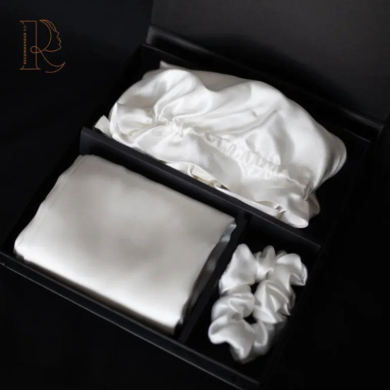 Set Mătase Mulberry Ivory – Față de Pernă, Bonetă și Elastic de Păr